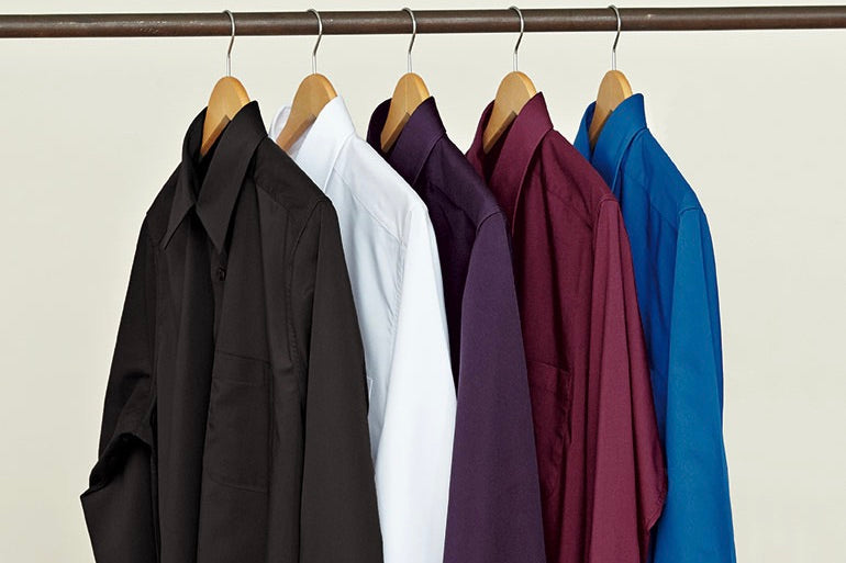 Chemises de travail pour hommes chez Uniformes Town & Country à Laval